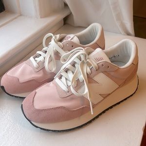 New Balance 237 Sneakers